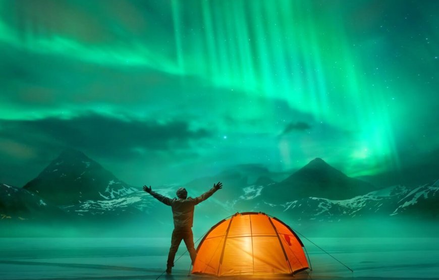Iceland Holiday with Northern lights watching tour
